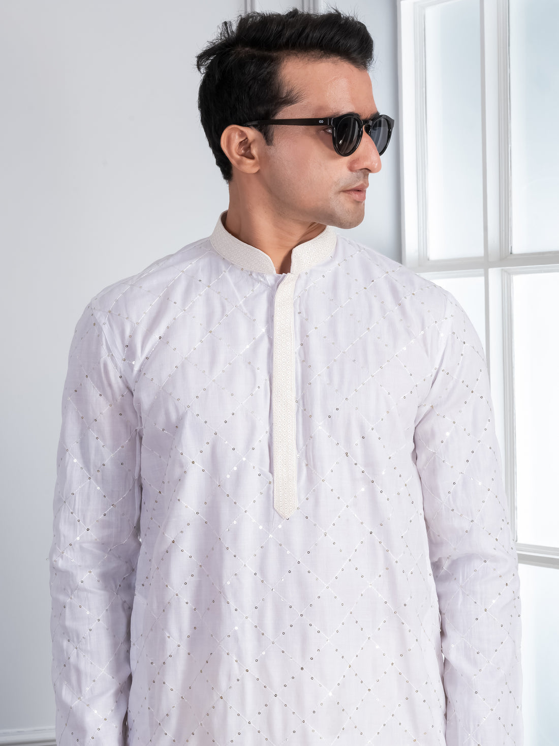 Mens White Thread & Sequins Work Cotton Kurta